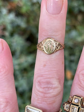 Load image into Gallery viewer, Antique 14k Yellow Gold Signet Ring