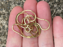 Load image into Gallery viewer, Vintage 14k Yellow Gold Box Chain Necklace