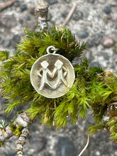 Load image into Gallery viewer, Vintage 14k Yellow Gold Gemini Zodiac Charm