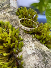 Load image into Gallery viewer, Vintage 14k Yellow Gold Diamond Band