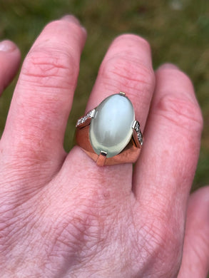 Retro 14k Yellow Gold 15.6 Carat Moonstone Ring