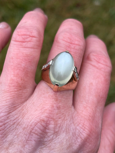 Retro 14k Yellow Gold 15.6 Carat Moonstone Ring