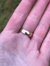 Load image into Gallery viewer, Retro 14k Yellow Gold 15.6 Carat Moonstone Ring